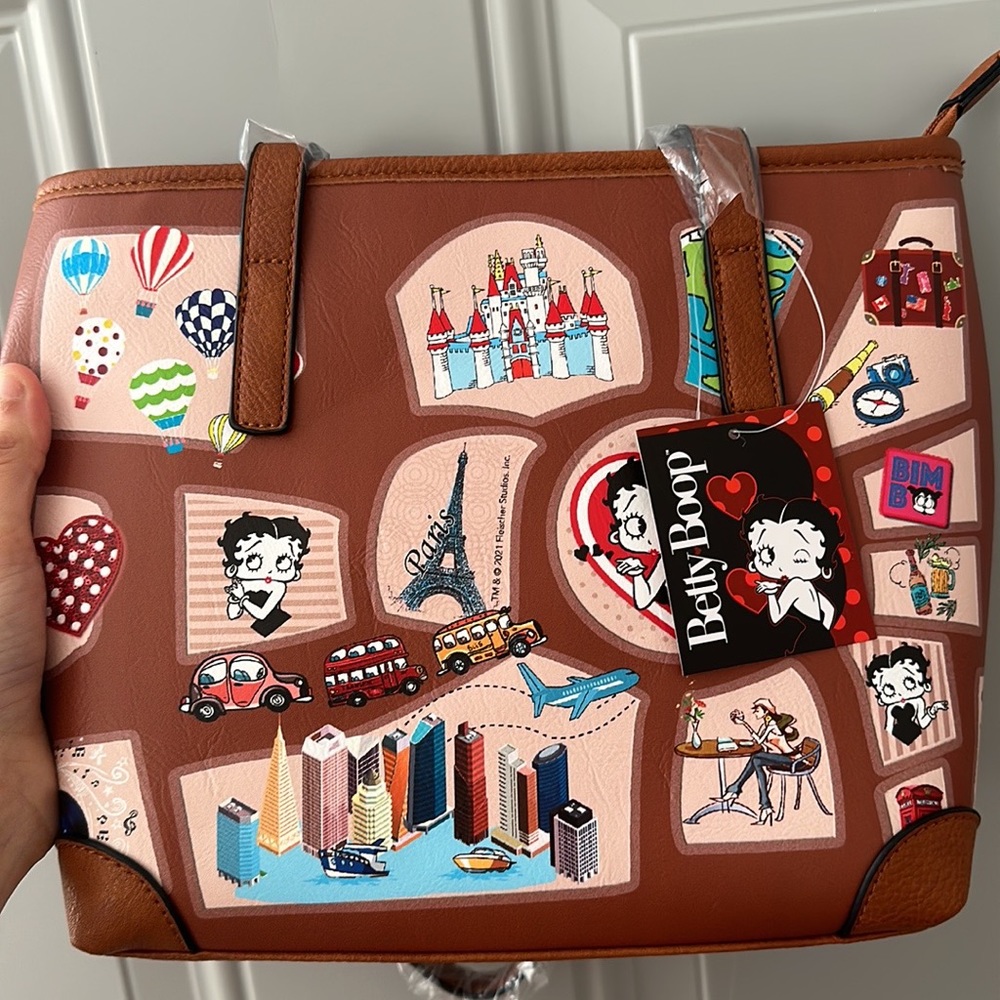 Betty boop travels the world Small tote bag perfect for going out anywhere
